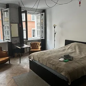 https://private-apartament-wroniecka-6-parking.poznan-hotels.com