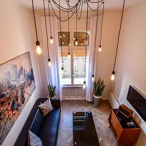 K89 Designer Apartment