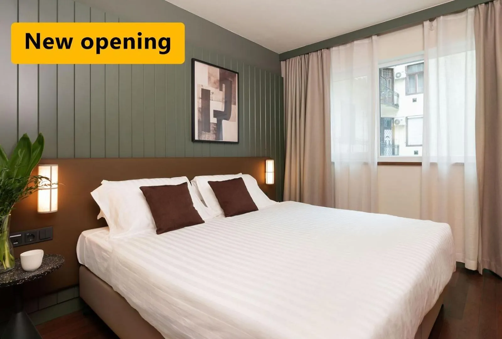 The Honest Budapest By Chic & Basic location